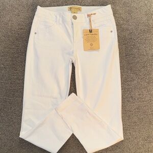 Democracy Women's White Ankle Jeans